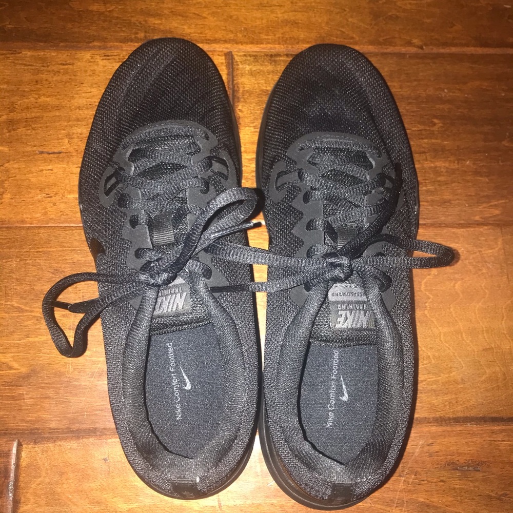 Women’s In Season TR 7 running shoes size 8